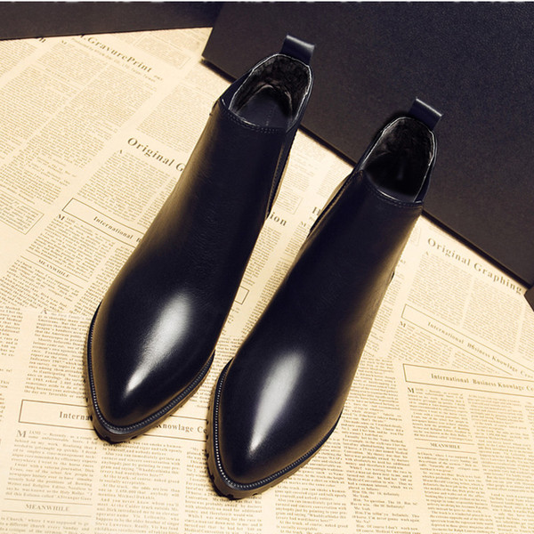 Eko bőrből készült stílusos női csizma fekete színben - hegyes modell