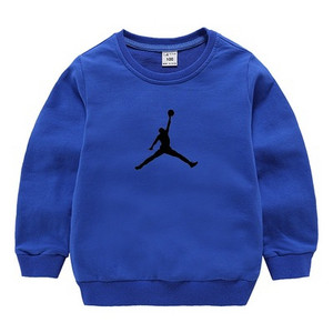 Eжедневен детски суичър с цветна апликация в няколко вида 