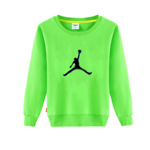 Eжедневен детски суичър с цветна апликация в няколко вида 