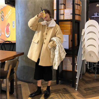 Modern női kabát zsebekkel és pehelygallérral több színben