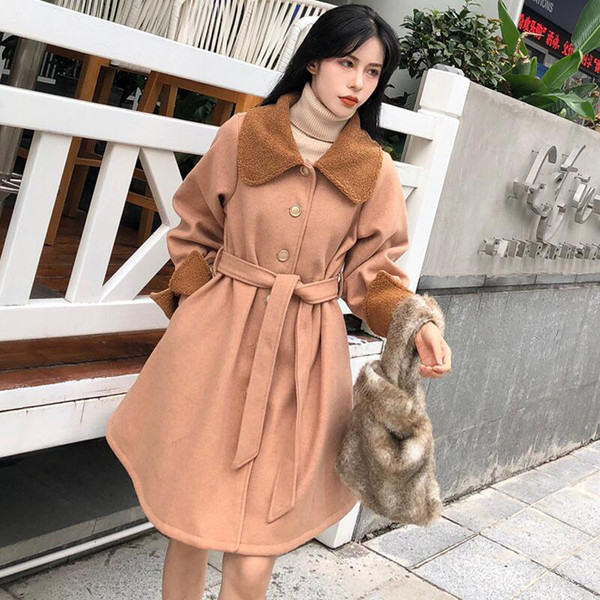 Stílusos női kabát modell övvel fehér és barna színben