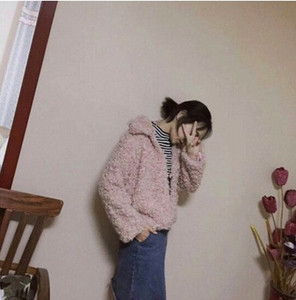 Модерна дамско пухено палто къс модел в няколко цвята 