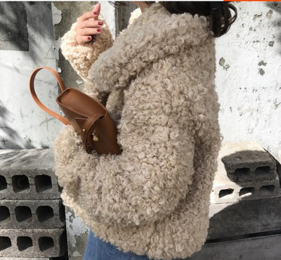 Модерна дамско пухено палто къс модел в няколко цвята 