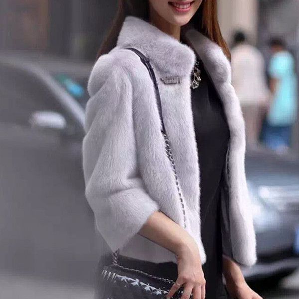 Stílusos női kabát rövid modell több színben