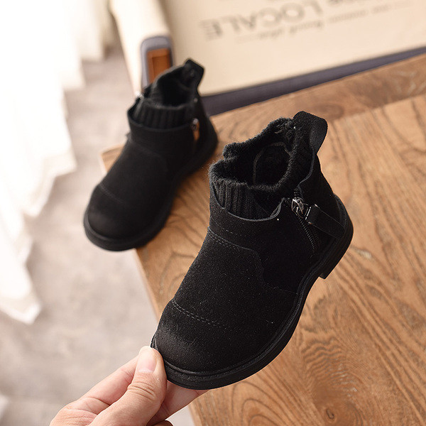 Gyerekcsizma lányoknak három színben