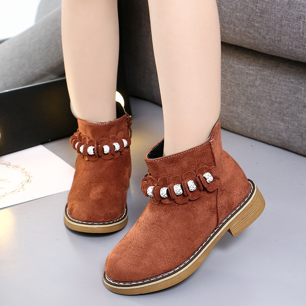 Gyerekcsizma lányoknak három színben