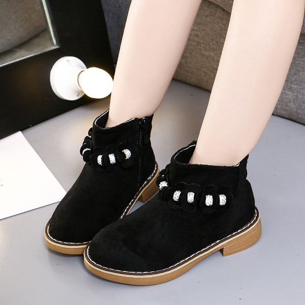 Gyerekcsizma lányoknak három színben