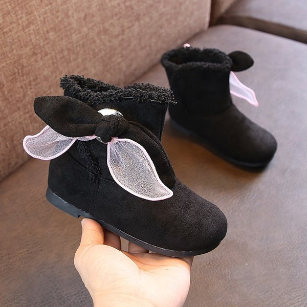 Modern gyerekcsizma három színben, szalaggal