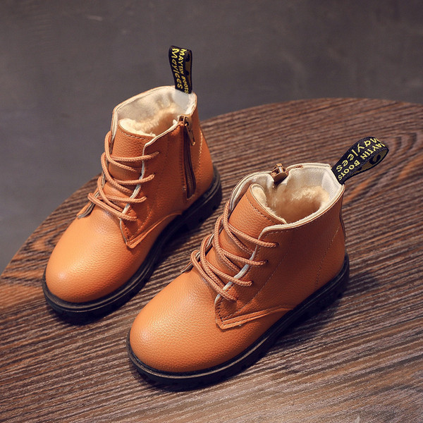 Alkalmi gyerekcsizma lányoknak többféle színben