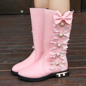 Modern, díszkövekkel díszített csizma lányoknak