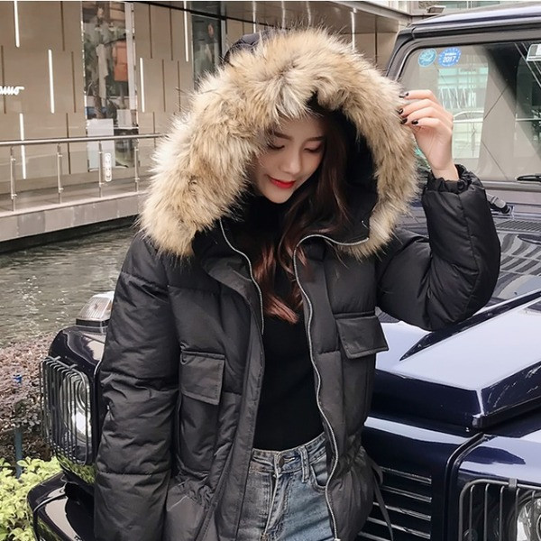 Modern női téli kabát kapucnival, több színben