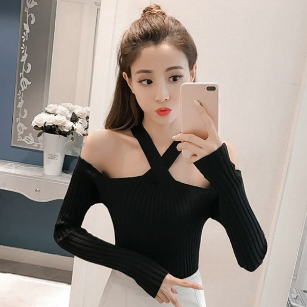 Modern női pulóver ejtett ujjakkal, három színben