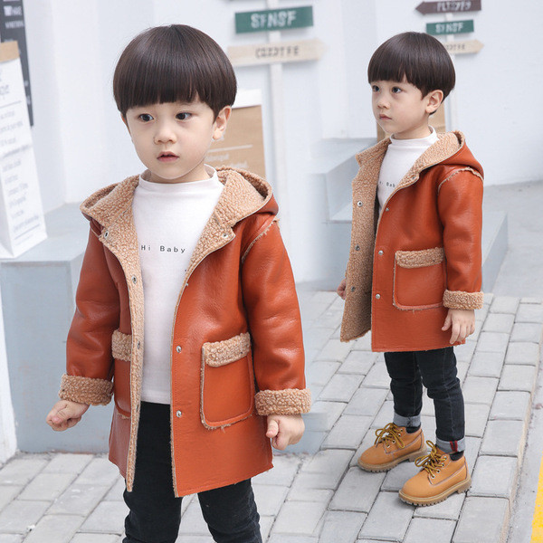 Stílusos, öko bőrből készült gyerekkabát puha béléssel több színben, lányoknak és fiúknak egyaránt