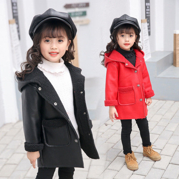 Stílusos, öko bőrből készült gyerekkabát puha béléssel több színben, lányoknak és fiúknak egyaránt