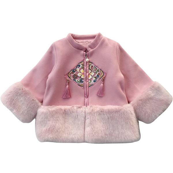 Modern gyerekdzseki pehely és színes piros és rózsaszín hímzéssel