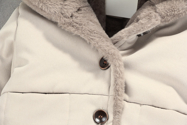 Modern téli gyerekkabát meleg béléssel és 3D elemmel, két színben