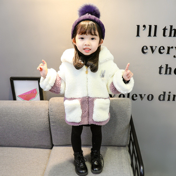 Modern, kapucnival ellátott gyerek kabát, két színben