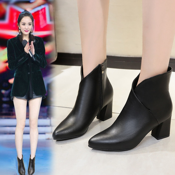 Aktuális női csizma eko bőrből, két színben