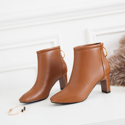 Eko bőrből készült stílusos női csizma barna és fekete színben