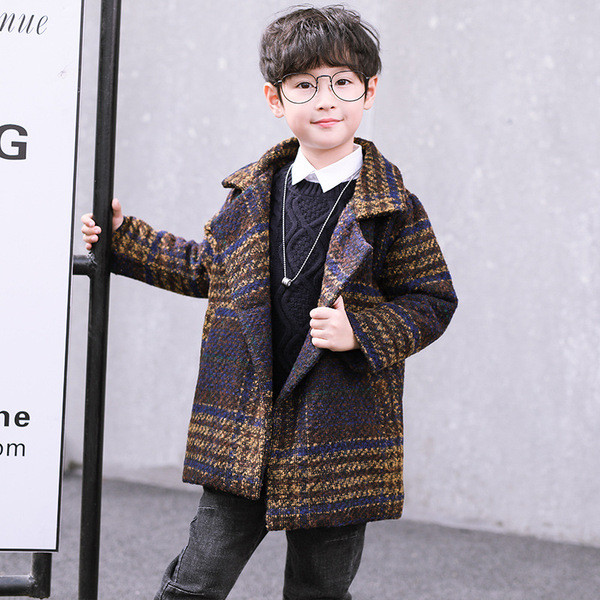 Stílusos, zsebes gyerekkabát fiúknak