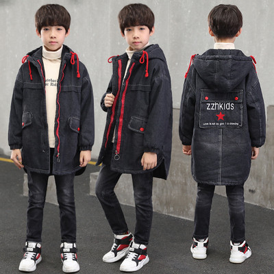 Модерно детско яке за момчета дълъг модел с качулка в черен цвят
