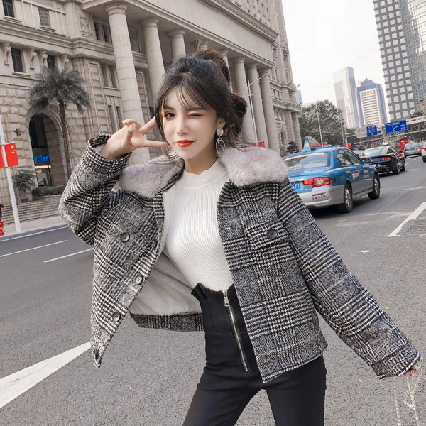 Stílusos női kabát pehely két színben