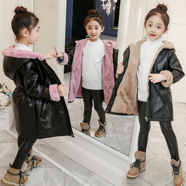 Stílusos, öko bőrből készült gyerekkabát, rugalmas derékkal és puha béléssel