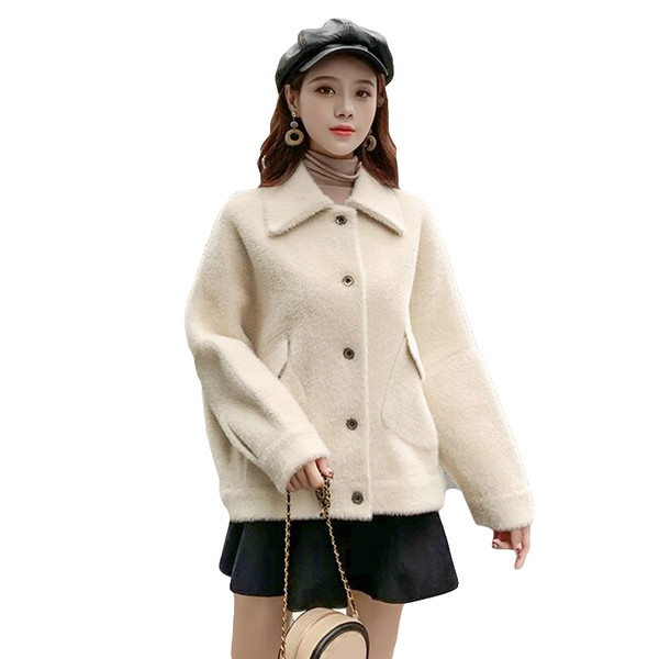 Elegáns női kabát fehér színben