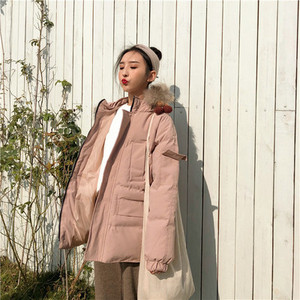 Modern női kabát - széles modell kapucnival