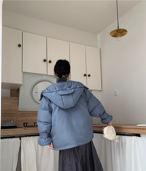 Дамско яке в син цвят - широк модел с качулка