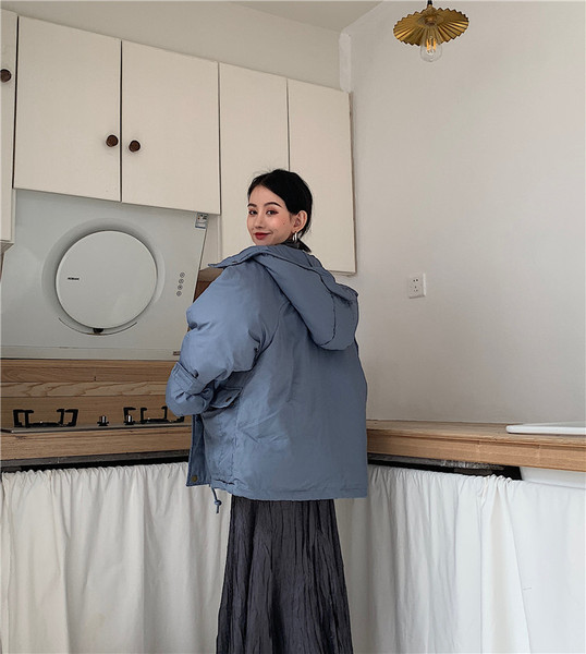 Дамско яке в син цвят - широк модел с качулка