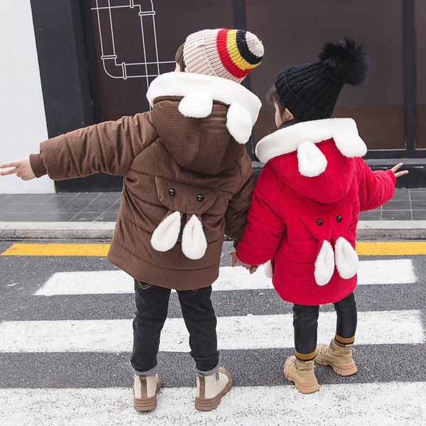 Μοντέρνο μπουφάν με τρισδιάστατο στοιχείο σε διάφορα χρώματα