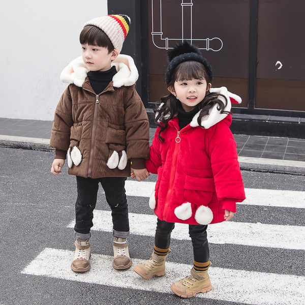 Μοντέρνο μπουφάν με τρισδιάστατο στοιχείο σε διάφορα χρώματα