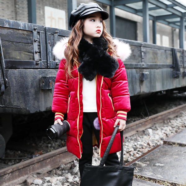 Modern gyerekkabát lányoknak hosszú modell, hátoldalán felirattal több színben