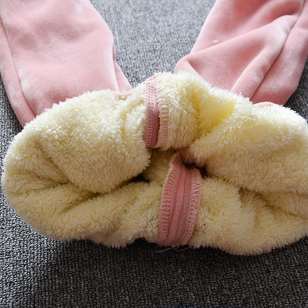 Rózsaszín színű kétrészes gyerekkészlet lányoknak