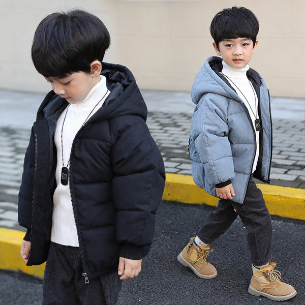 Téli gyerekdzseki kapucnival fiúknak és lányoknak egyaránt