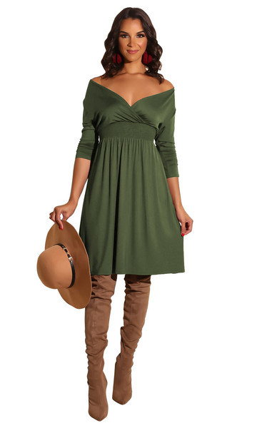 Női modern ruha V-nyakkal több színben