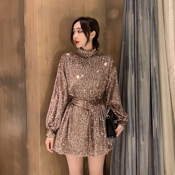 Modern női ruha flitterekkel, két színben