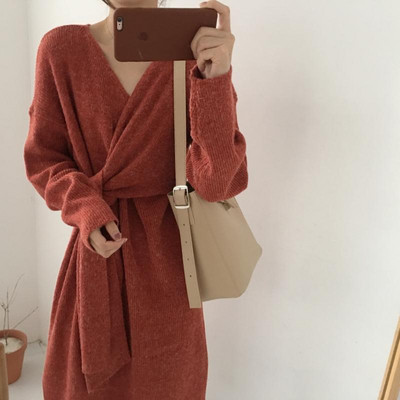 Női téli ruha V-nyakú nyakkendővel több színben