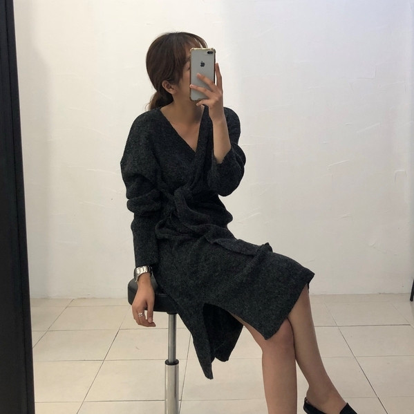 Női téli ruha V-nyakú nyakkendővel több színben