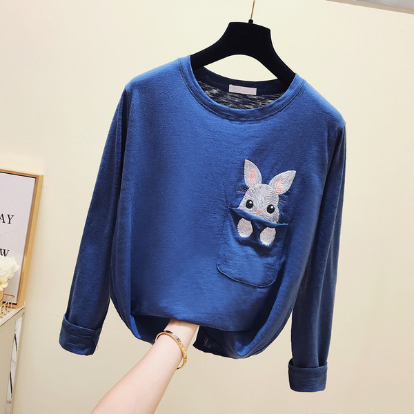 Modern női blúz öt színben hímzéssel