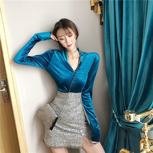 Stílusos női blúz V-nyakú bársony nyakkivágással