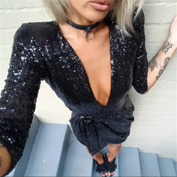 Női ruha mély V-nyakkal, két színben