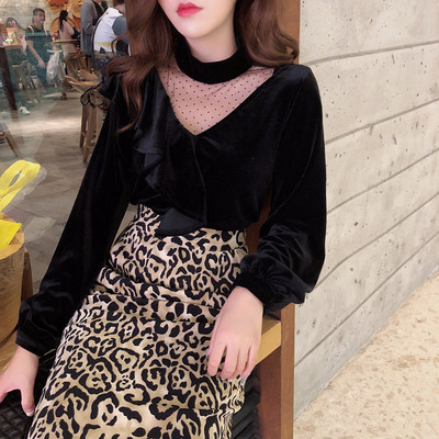 Stílusos női bársony blúz csipkével, két színben