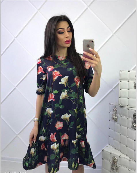 Modern női ruha mentes modell virágos motívumokkal több színben