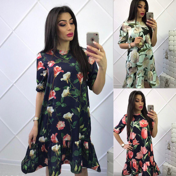 Modern női ruha mentes modell virágos motívumokkal több színben