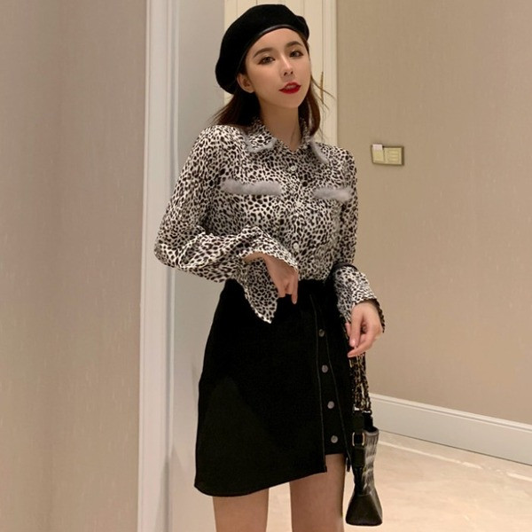 Модерна дамска риза в леопардов десен - два цвята