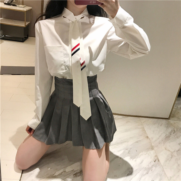 Нова стилна дамска риза в бял цвят