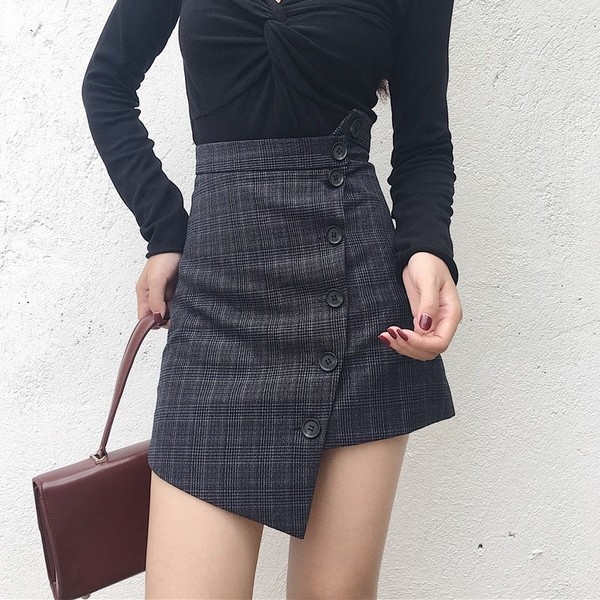 Aszimmetrikus női szoknya két színben