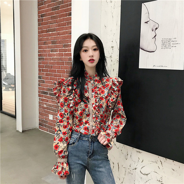 Stílusos női ing virágos motívumokkal, retro modell